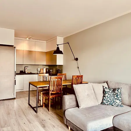 Baltic Inspiration - Guest Favorite, 200m To Beach, 75 Sqm, 2 King Bedrooms, Jacuzzi Bath, Balcony, Underground Parking, Super Host * Gdansk