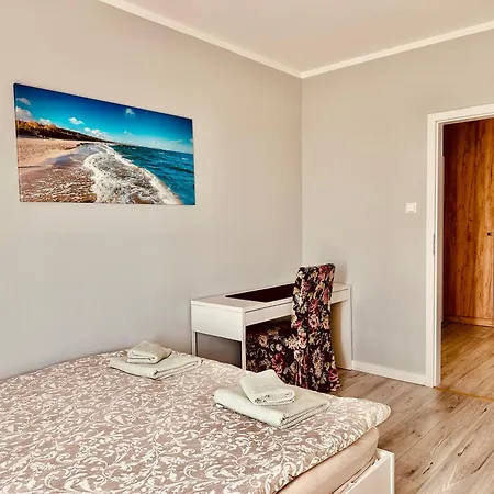 Baltic Inspiration - Guest Favorite, 200m To Beach, 75 Sqm, 2 King Bedrooms, Jacuzzi Bath, Balcony, Underground Parking, Super Host Apartment