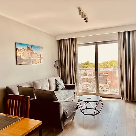 Baltic Inspiration - Guest Favorite, 200m To Beach, 75 Sqm, 2 King Bedrooms, Jacuzzi Bath, Balcony, Underground Parking, Super Host