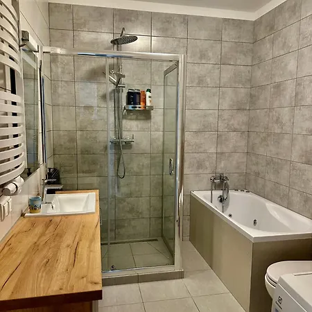 Baltic Inspiration - Guest Favorite, 200m To Beach, 75 Sqm, 2 King Bedrooms, Jacuzzi Bath, Balcony, Underground Parking, Super Host 公寓