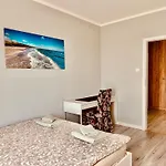 Baltic Inspiration - Guest Favorite, Location, 200m To Sandy Beach, 75 Sqm, 2 King Bedrooms, Jacuzzi Bath, Underground Parking, Super Host Lägenhet