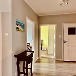Baltic Inspiration - Guest Favorite, Location, 200m To Sandy Beach, 75 Sqm, 2 King Bedrooms, Jacuzzi Bath, Underground Parking, Super Host Lägenhet *