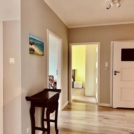 Baltic Inspiration - Guest Favorite, 200m To Beach, 75 Sqm, 2 King Bedrooms, Jacuzzi Bath, Balcony, Underground Parking, Super Host Διαμέρισμα *